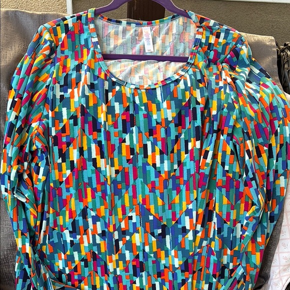 Colorful Geometric Patterned Top - Picture 1 of 5